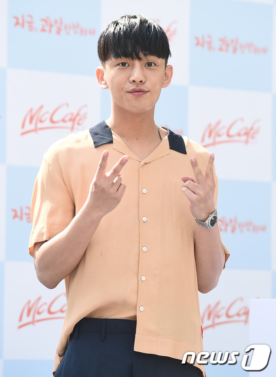 오늘자 투블럭한 짱잘 유아인 .jpg | 인스티즈