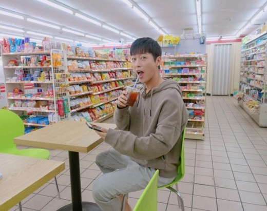 궁편의점 이미지