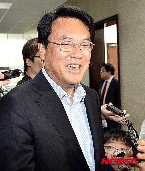 與 원내대표, 나경원-정진석 맞대결에 유기준 추격 양상..친박 표심이 향배 가르나 - 뉴시스