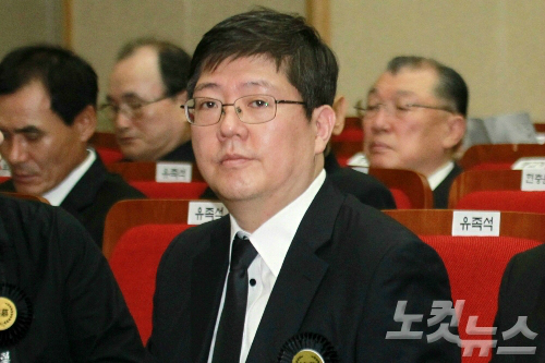 김홍걸 "이희호 여사, 박지원에게 대선출마 권유한 적 없다"..."박지원이 어머니를 정치적으로 이용" | 인스티즈