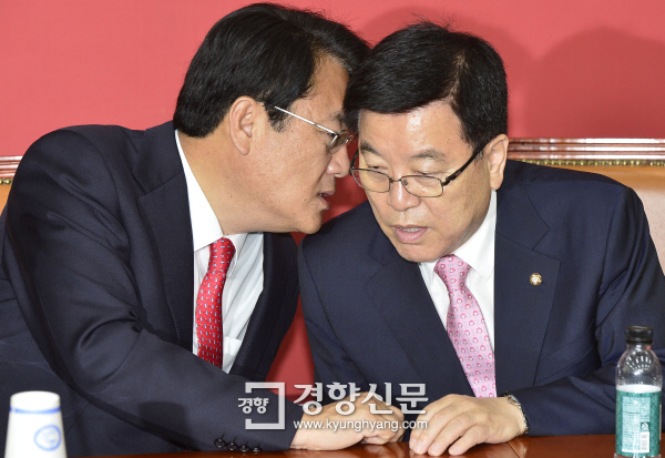 새누리, 비대위원장에 정진석 원내대표..결국 '관리형' 총선 후 한달 '쇄신 골든타임' 허송 - 경향신문