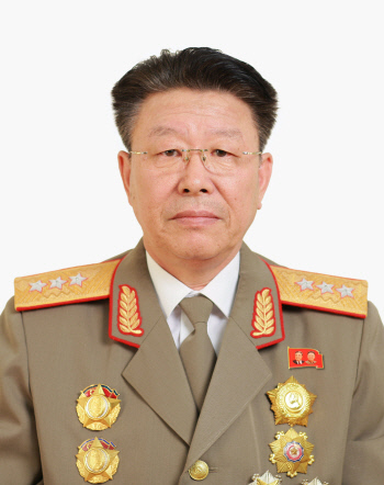 [7차 노동당대회 이후 북한]리영길 처형설 흘린 통일부, '건재' 묻자 '..' - 경향신문