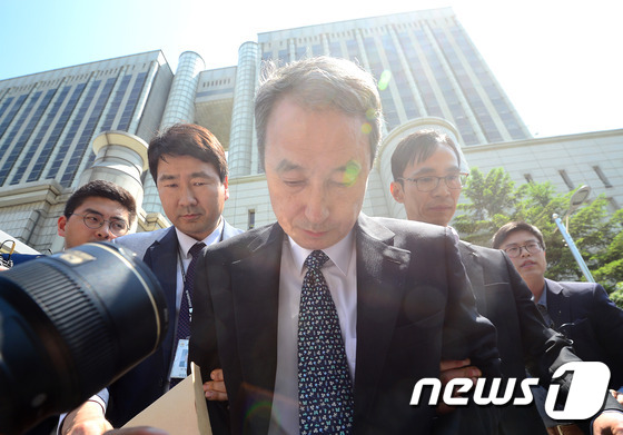 '가습기살균제 재판' 전문가 8명, 내달 증인으로 법정선다 - 뉴스1