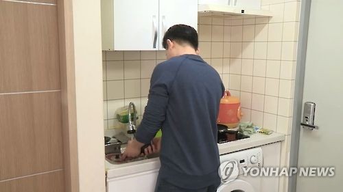 [뉴스 그 후]가사 노동 안 해 욕먹는 남편들을 위한 변명 - 아시아경제