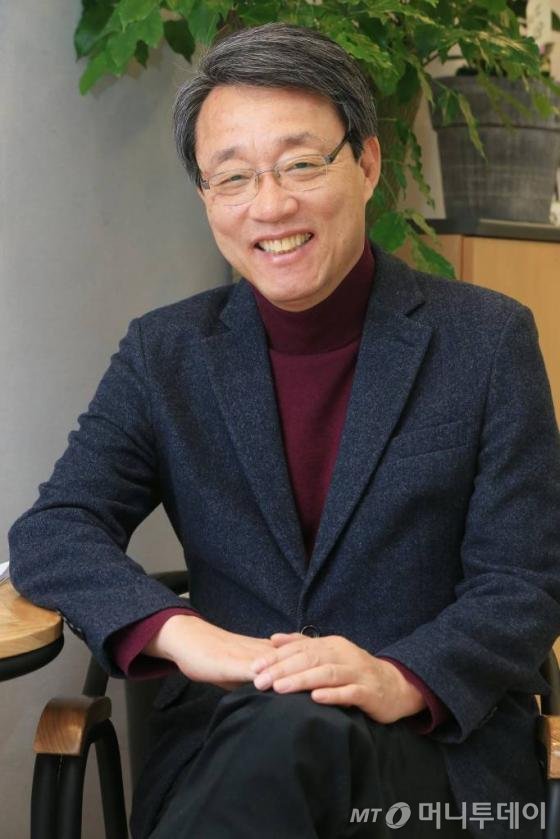 먼길 돌아 '제3당'으로 돌아온 김성식, 