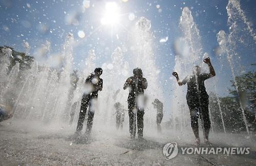 '벌써 여름 무더위'..경기 폭염대비체계 앞당겨 가동 - 연합뉴스