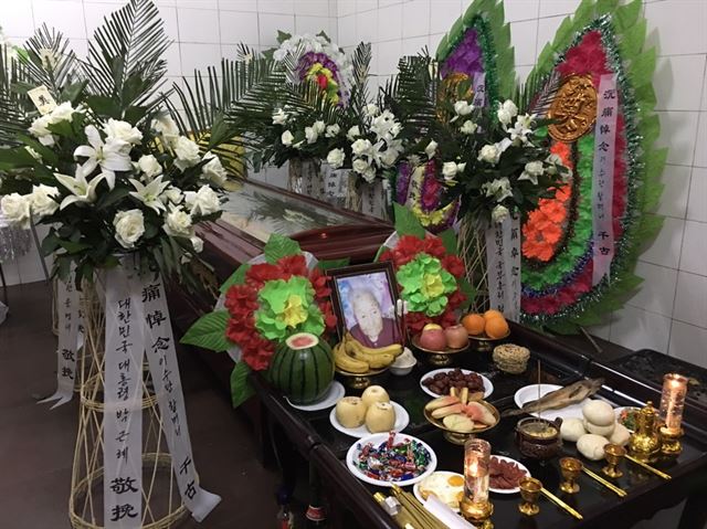 19일 중국 헤이룽장성 둥닝현의 한 장례식장에 차려진 위안부 피해자 故 이수단 할머니의 빈소. 안세홍 사진작가