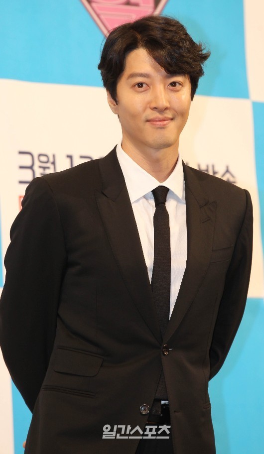 명석어패럴 이미지