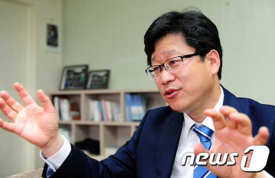 안호영 