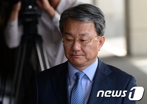 '법조비리' 홍만표 변호사·정운호 대표 모두 구속(종합) - 뉴스1