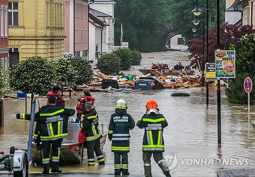 폭우로 물에 잠긴 독일 남부 (EPA=연합뉴스)