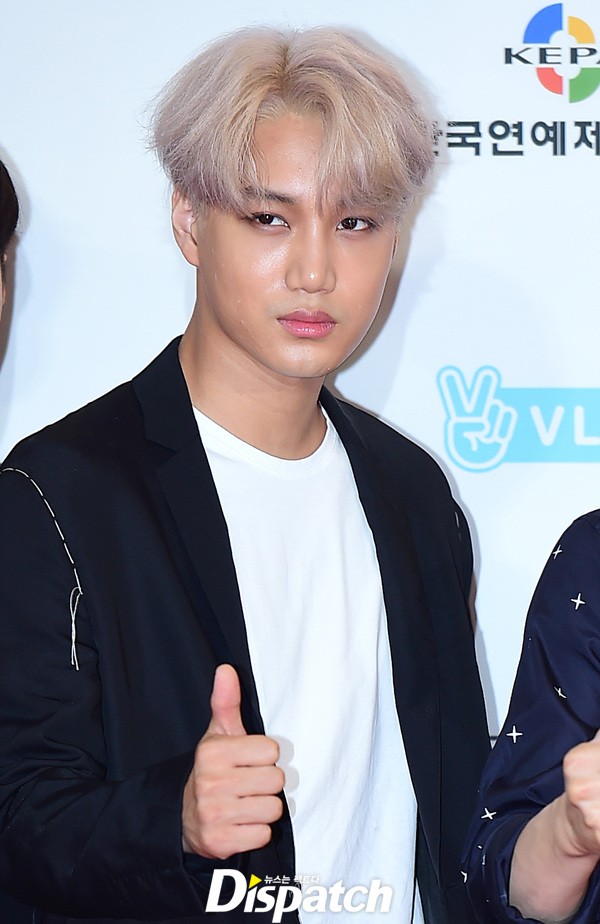 여초에서 화제인 오늘 엑소 기사사진 | 인스티즈