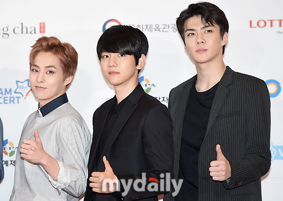 여초에서 화제인 오늘 엑소 기사사진 | 인스티즈