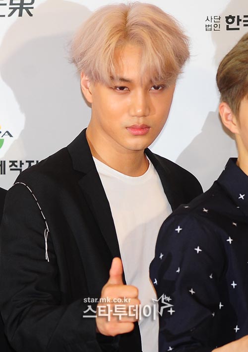 여초에서 화제인 오늘 엑소 기사사진 | 인스티즈