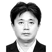 [노트북을 열며] 뒷걸음질 치는 게 어디 스포츠뿐인가 - 중앙일보