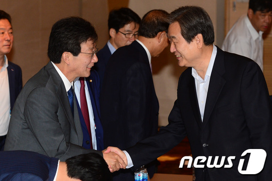 서청원 출마 초읽기, '김무성-유승민' 비박 구심점으로 - 뉴스1