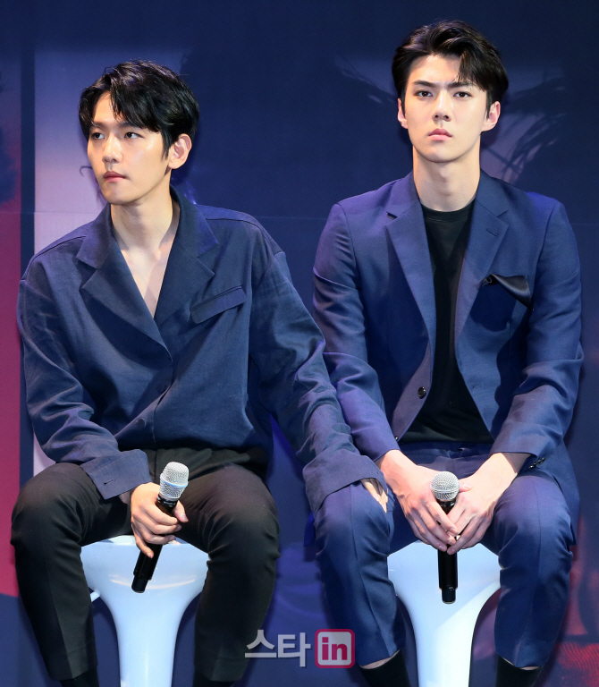 엑소 오늘 컴백 기자회견 기사사진 | 인스티즈