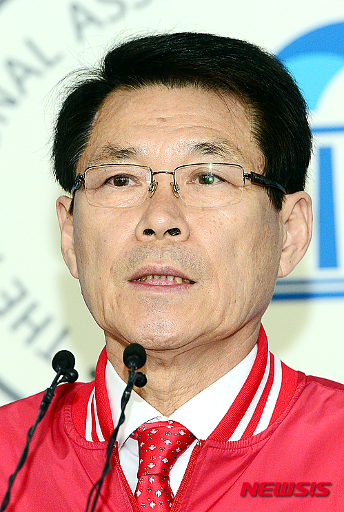 보좌진 급여 빼돌린 혐의, 이군현 의원 사무실 압수수색 - 뉴시스