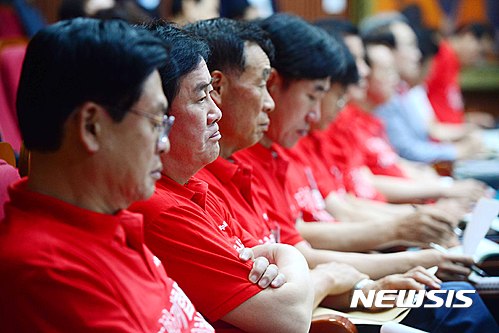 새누리, 홍기택 파문에 비박 '자업자득' 친박 '모르쇠' - 뉴시스