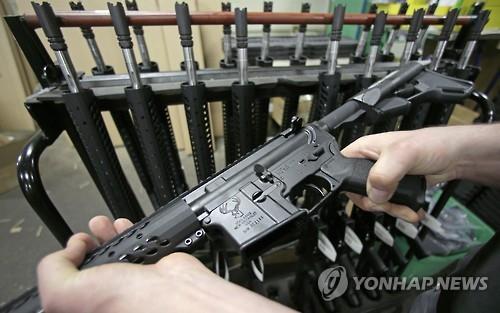 테러연계 수차례 심문받고도 대량살상 자동소총 버젓이 구매 - 연합뉴스