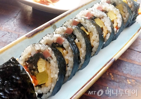 국시랑김밥이랑 이미지