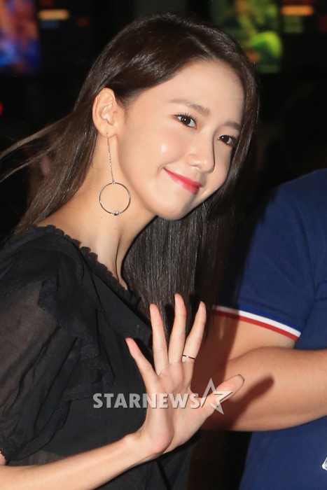 오늘자 윤아 | 인스티즈