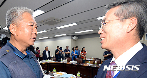 최저임금 마지막날 협상 '공전'..성과없이 종료 - 뉴시스