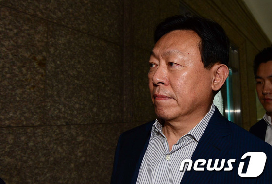 '비자금 조성' 신동빈 회장 소환 조율 중..이르면 다음주 소환 - 뉴스1