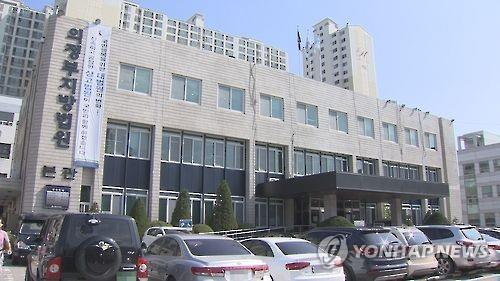 모야모야병 여대생 강도치상 혐의 개그맨 재판서 '무죄' 주장 - 연합뉴스