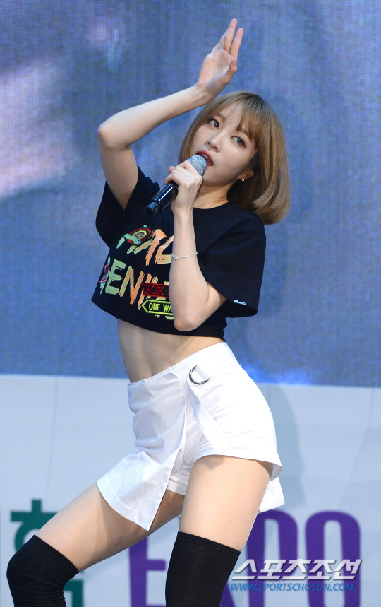 오늘자 exid 하니 복근 ㄷㄷㄷ.jpg | 인스티즈