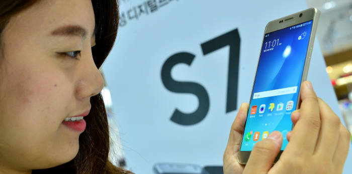 6월 ICT 수출 5.1% 감소..9개월 연속 감소세 못 벗어나 - 전자신문