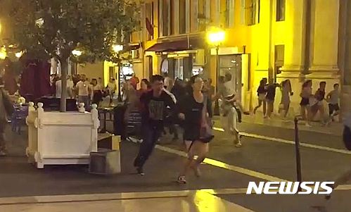 니스 테러한 트럭 | 인스티즈