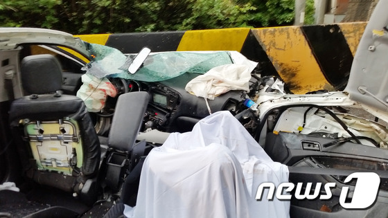 영동고속도로 봉평터널입구 6중 추돌..4명 사망,16명 부상(종합2보) - 뉴스1