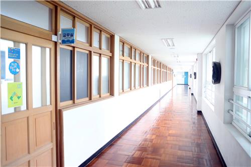 부산 모 고교서 기말고사 수학 10문항 유출로 재시험 - 연합뉴스