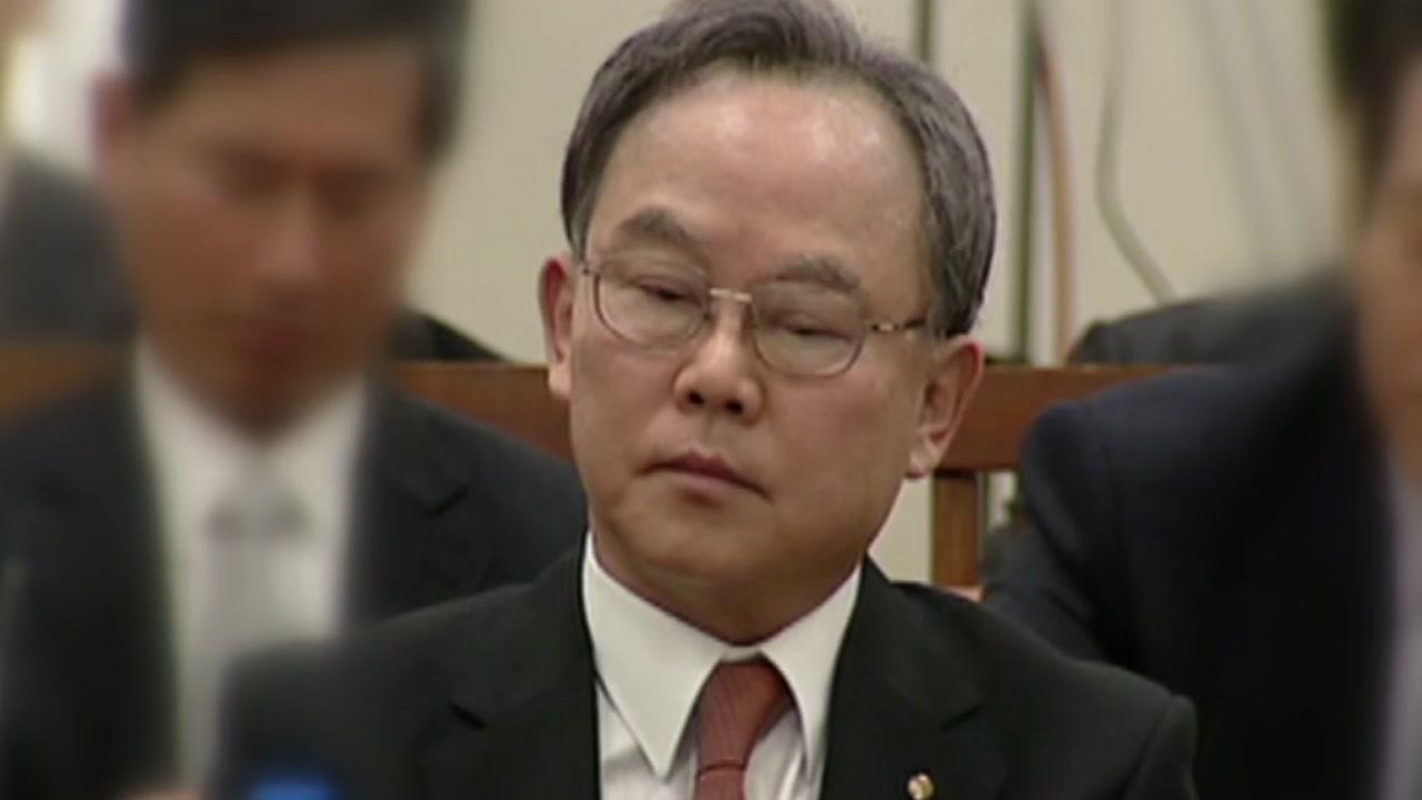 '소송 사기' 롯데케미칼 前 사장 오늘 검찰 소환 - YTN