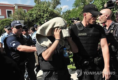 터키, 귈렌의 조카 쿠데타 연루 구금..친척 중 처음 - 연합뉴스