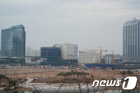 한전 등 혁신도시 공공기관 지역 채용 35% 의무화 되나 - 뉴스1