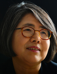 ['김영란법' 합헌 결정]김영란 전 권익위원장 제안..세월호 참사 뒤 논의 본격화 - 경향신문
