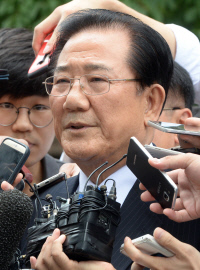 박준영 영장 또 기각..고개 못 드는 검찰, 칼 가는 국민의당 - 경향신문