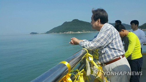 김무성 민생투어 시작, 팽목항 방문 - 연합뉴스