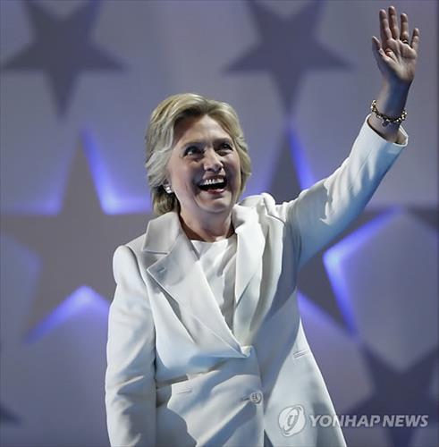 힐러리 지지율↑ 트럼프에 7%p 앞서..샌더스 지지자 73% 흡수 - 연합뉴스