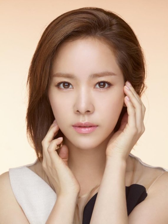 종합화장품모델 이미지