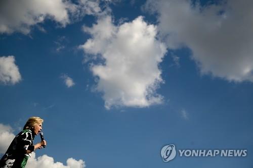 '좌충우돌 트럼프' 헛발질에도 힐러리 지지율은 '정체' - 연합뉴스