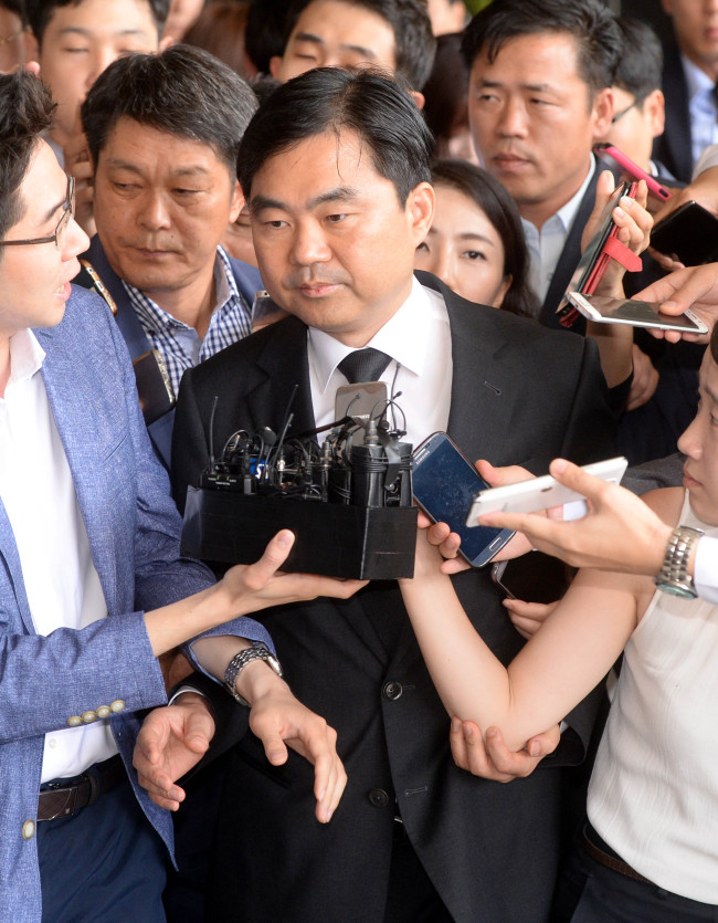 법무부, 진경준 검사장 해임키로..최고 수위 징계 - 헤럴드경제