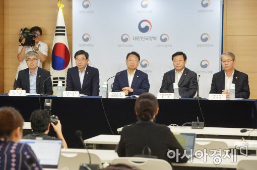 커지는 정부의 '추경' 속앓이..