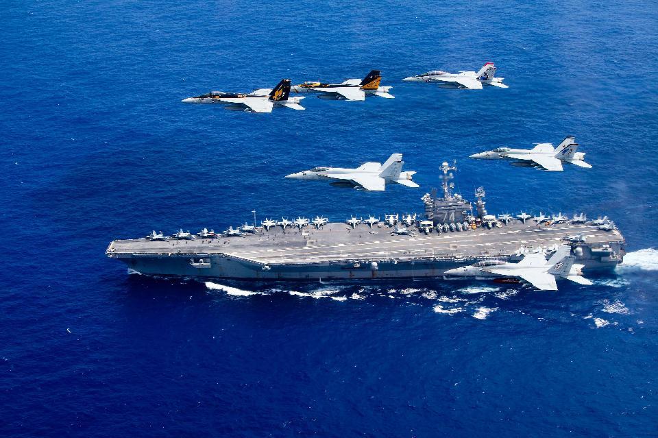 미국과 중국 사이에 전쟁이 발발하면, 서태평양을 전역으로, 해군력과 공군력이 동원되는 재래식 전쟁이 될 것으로 랜드연구소는 분석했다. 지난 3월 남중국해에 파견된 미 해군 7함대의 존 스테니스 항모가 기동훈련을 하고 있다. 미 해군 제공