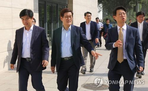 야당 의원 방중 '삐걱'..주중 대사 면담·기업간담회 무산 - 연합뉴스