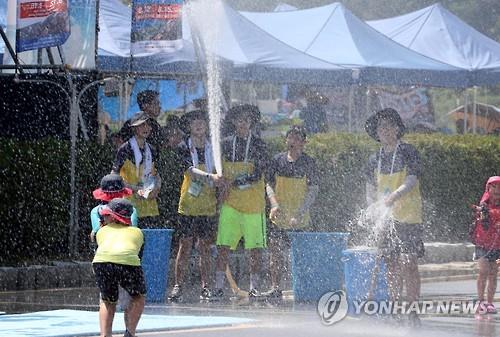 폭염 한풀 꺾일까?..강원도 소나기 소식 - 연합뉴스