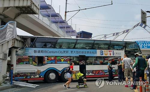 시티투어버스, 잇단 사고로 관광도시 부산 이미지 먹칠 - 연합뉴스