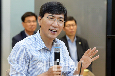안희정 